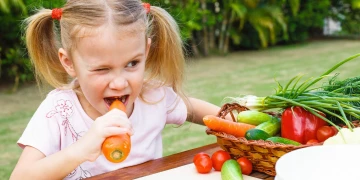 Dvanáct tipů, jak naučit děti jíst zeleninu